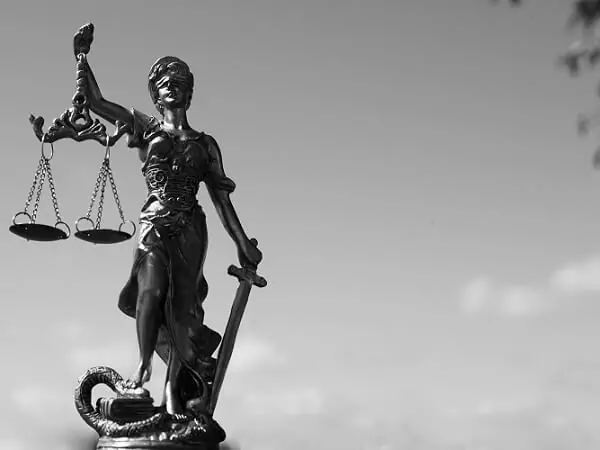 Justitia szobor, egyéni ügyvéd, ügyvéd kereső, jogi tanácsadás, peres ügyvéd, ügyvédi tanácsadás, Bírósági képviselet, Polgári jogi ügyvéd, polgári peres eljárás, perelés, ügyvéd kereső, ügyvédet keresek, Ügyvédi szerződés, Anwalt in Ungarn, Rechtsanwalt Budapest Immobilien, Rechtsanwalt für Immobilienrecht in Budapest